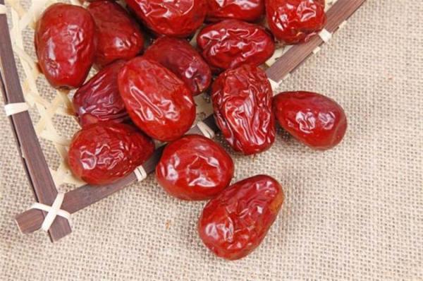 با مهمترین خواص عناب خشک آشنا شوید با مهمترین خواص عناب خشک آشنا شوید
