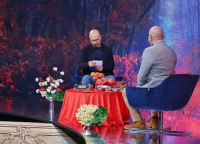 امیدوارم میز کوچکِ شب یلدا برای کسی در ایران آرزو نباشد