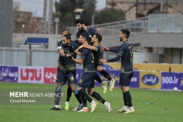 پیروزی گل گهر مقابل هوادار و توقف پیکان و تراکتور پیروزی گل گهر مقابل طرفدار و توقف پیکان و تراکتور